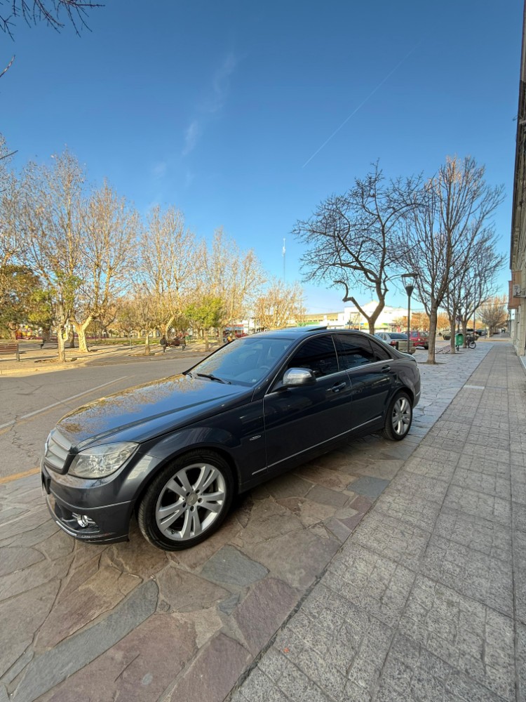 Mercedes-Benz C200 — foto 4